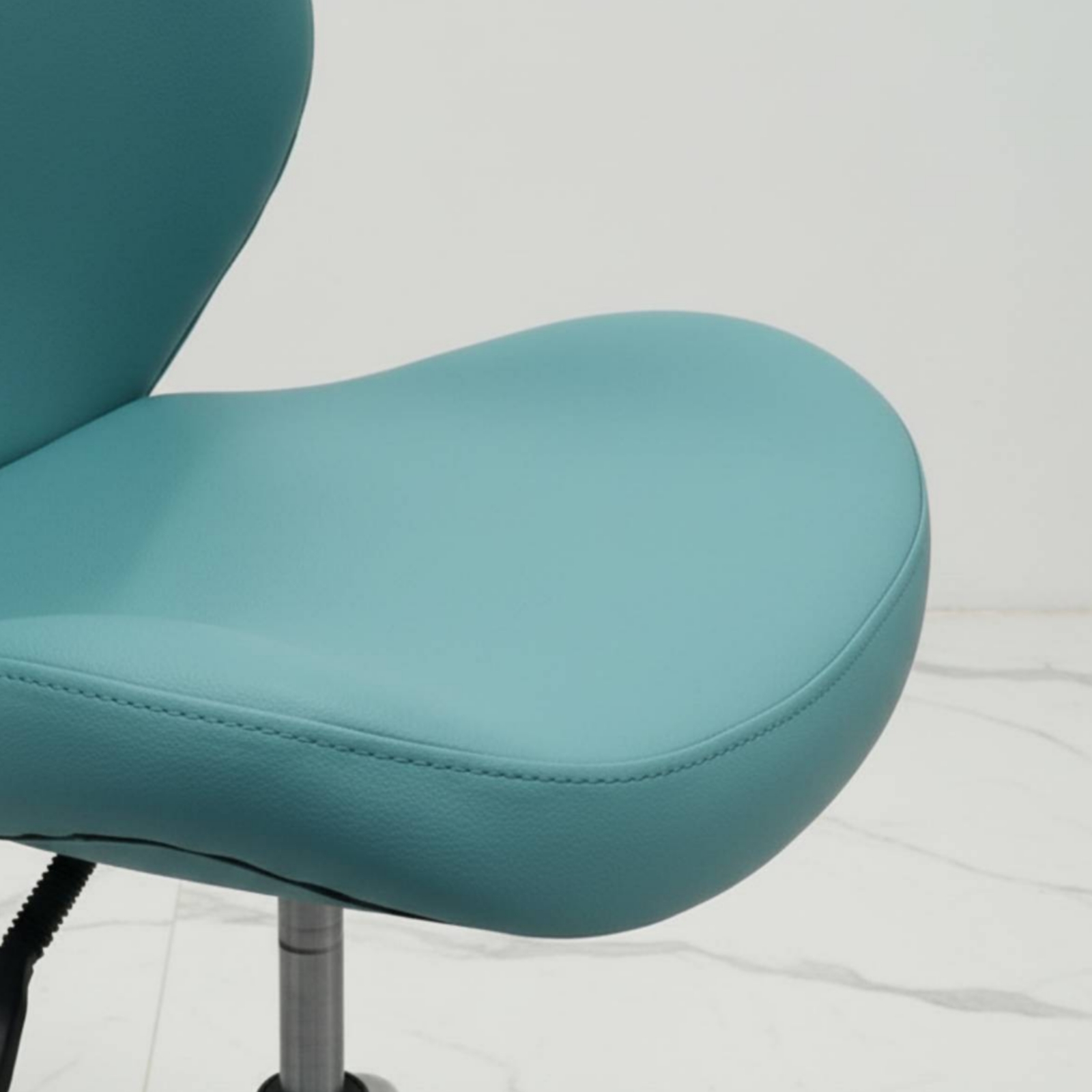 Upholstered Swivel Chair Cushi - đánh giá và giá Office Furniture Desk